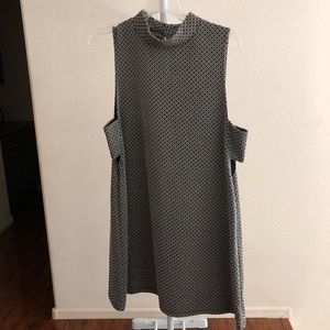 Socialite Patterned Shift Mock Neck Dress